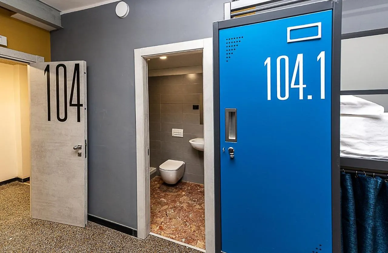 Marathon Hostel Genoa
