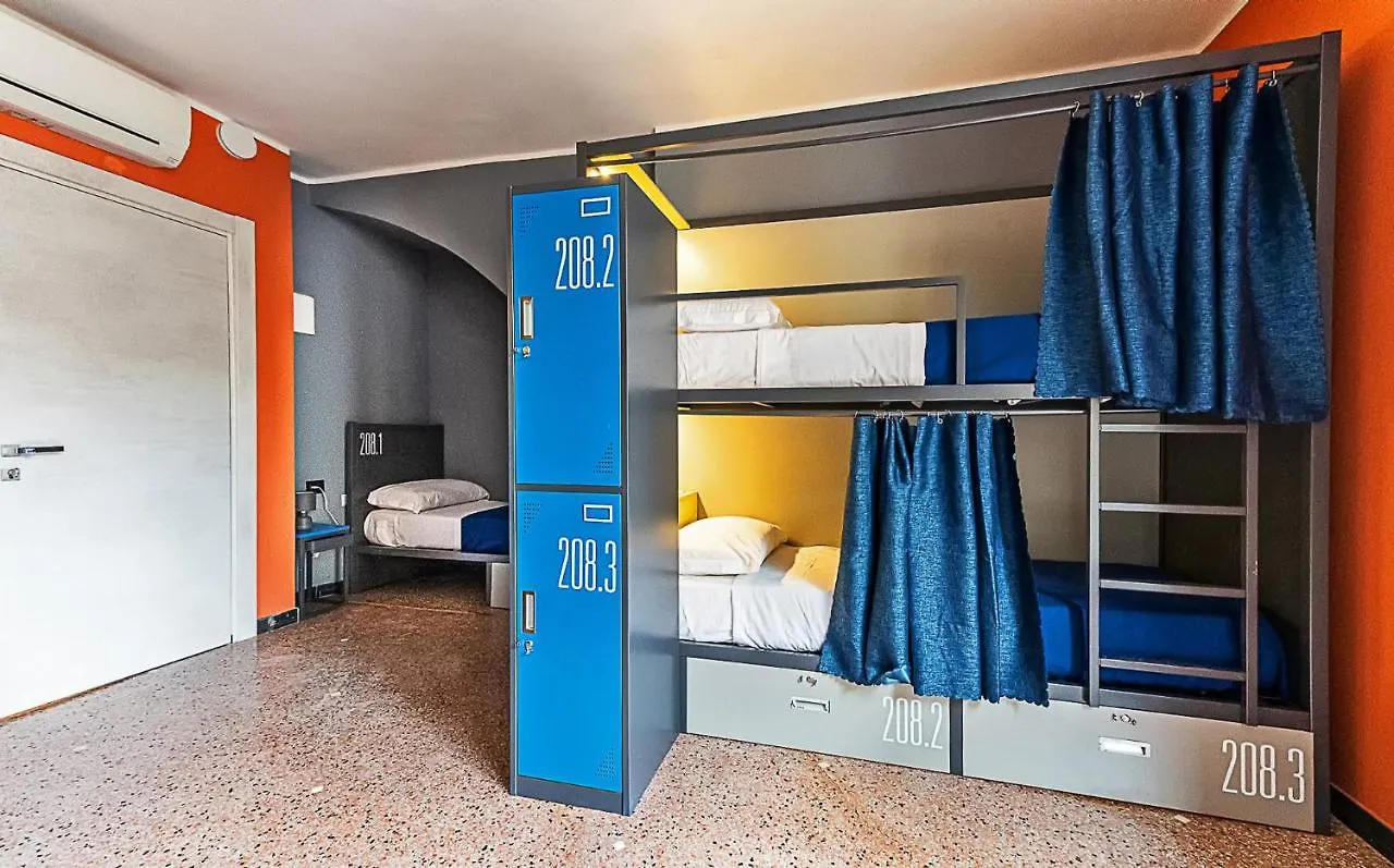 Marathon Hostel Genoa Italy